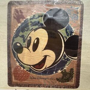 NIP Vintage Walt Disney World Mickey Mouse Tapestry Throw Blanket Classic NEW